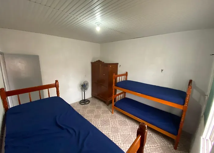 Casa Com 2 Quartos Grandes A 150M Da Praia