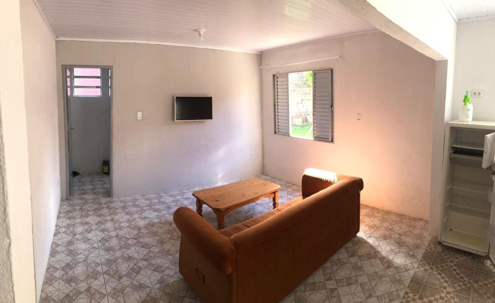 Casa Com 2 Quartos Grandes A 150m Da *